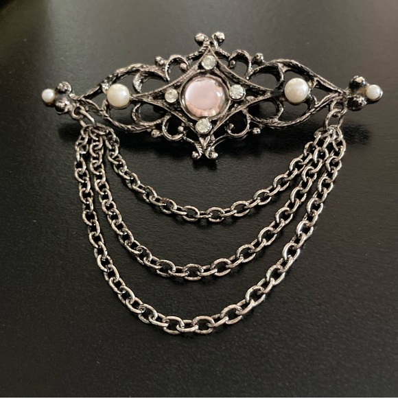 EUC vintage antique inspired silver metal pin brooch w/ rhinestones /faux pearls - Picture 2 of 6